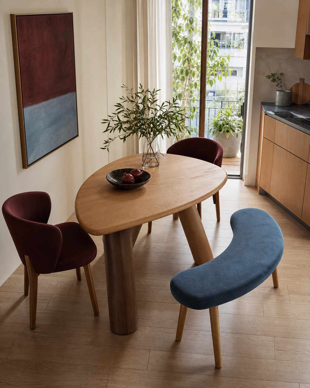 Asymmetric Oval Dining Set — Dining area